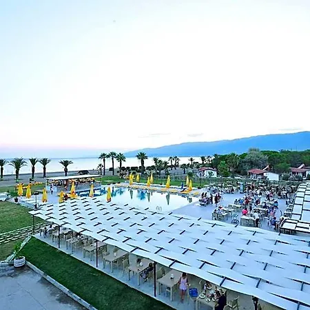 Afytos Kazdaglari منتجع